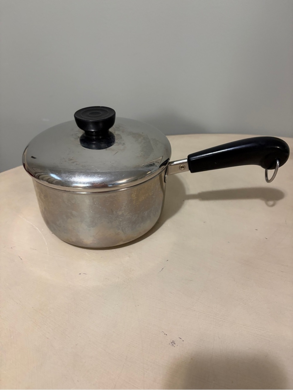 Vintage Revere Ware 1.5 Quart Pot With Lid Bakelite Handle & Top Clinton IL